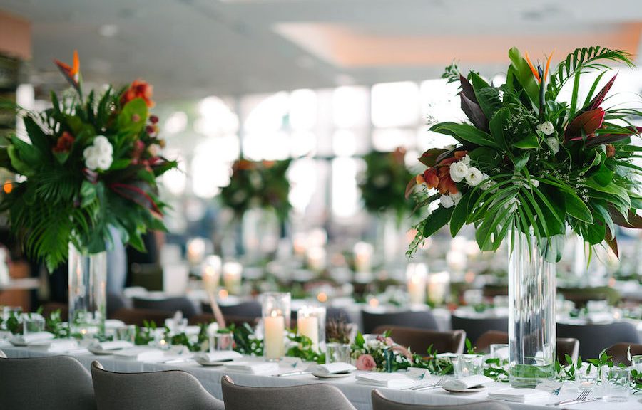 wedding dining hall arrangement
